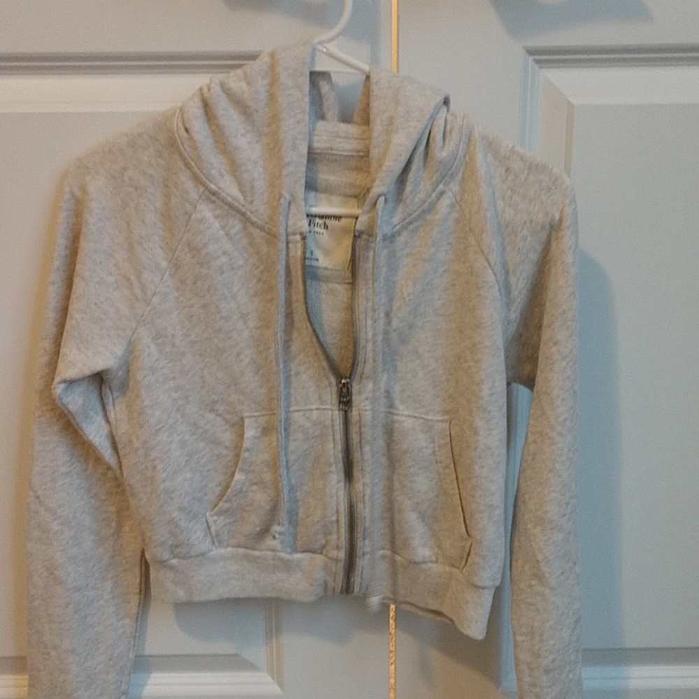 Abercrombie cropped hoodie
